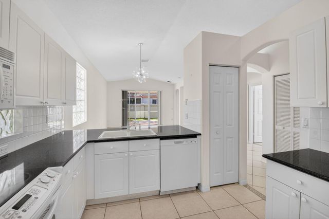 8324 Siciliano Street, Boynton Beach, FL 33472