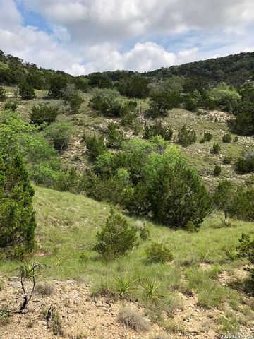 1215 MONTELL RD, Wimberley, TX 78676