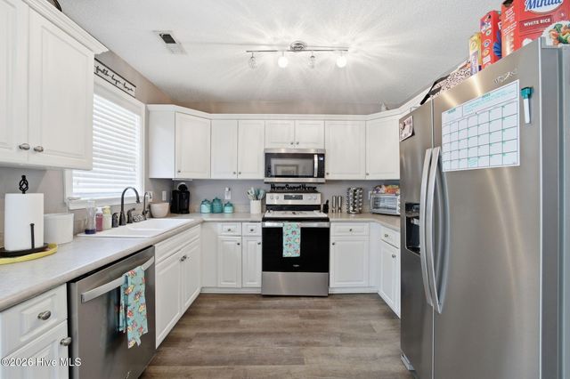 2472 Cardinal Avenue NW, Longwood, NC 28452