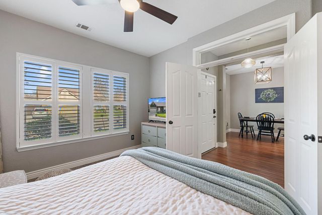 1924 Crystalwood Ln, Lodi, CA 95242