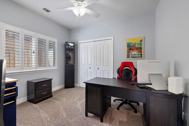 1924 Crystalwood Ln, Lodi, CA 95242