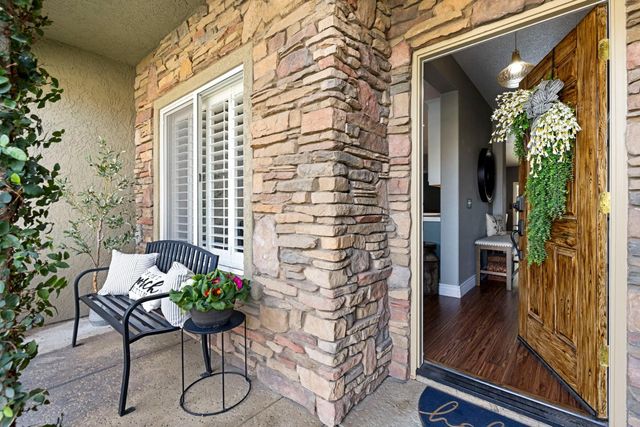 1924 Crystalwood Ln, Lodi, CA 95242