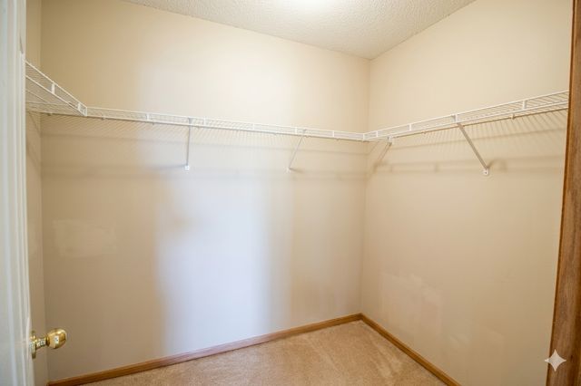 1591 Woodlynn Avenue 2, Maplewood, MN 55109