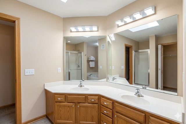 1591 Woodlynn Avenue 2, Maplewood, MN 55109