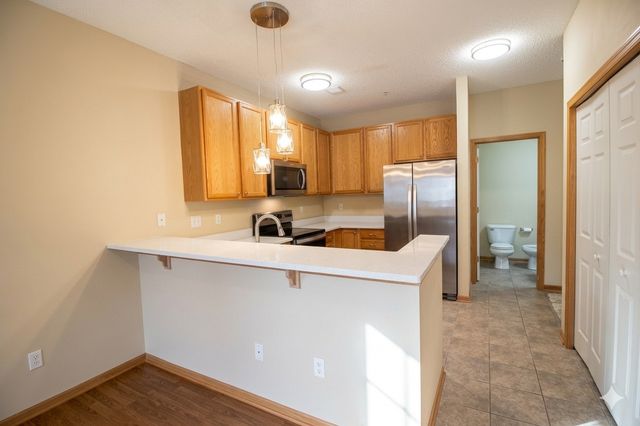 1591 Woodlynn Avenue 2, Maplewood, MN 55109