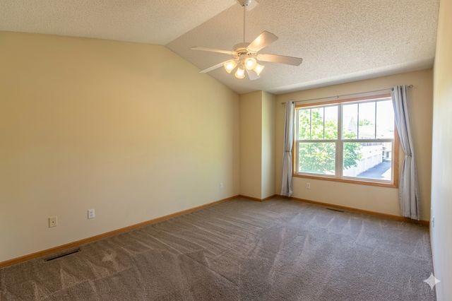 1591 Woodlynn Avenue 2, Maplewood, MN 55109