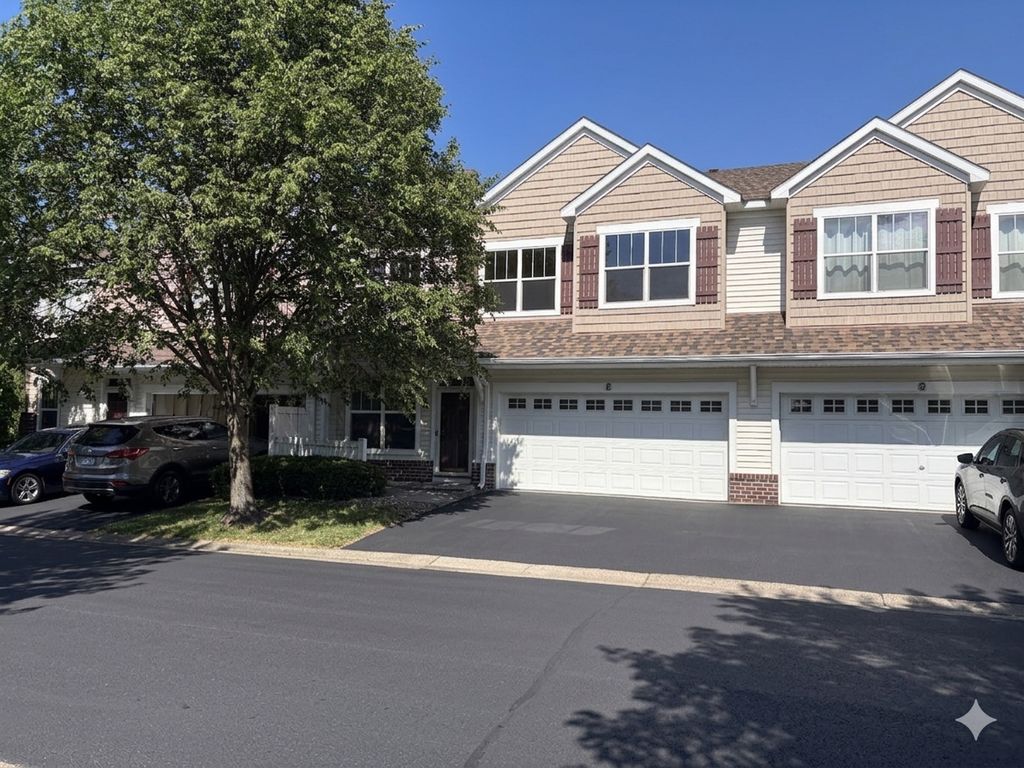 1591 Woodlynn Avenue 2, Maplewood, MN 55109