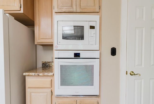 4919 Runway Dr, Fair Oaks, CA 95628