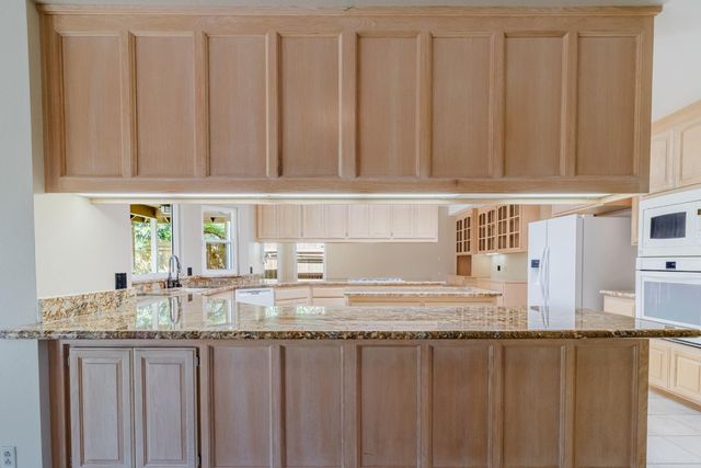 4919 Runway Dr, Fair Oaks, CA 95628