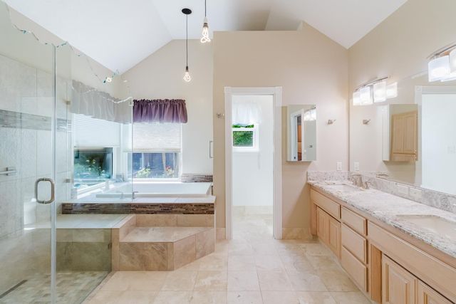 4919 Runway Dr, Fair Oaks, CA 95628