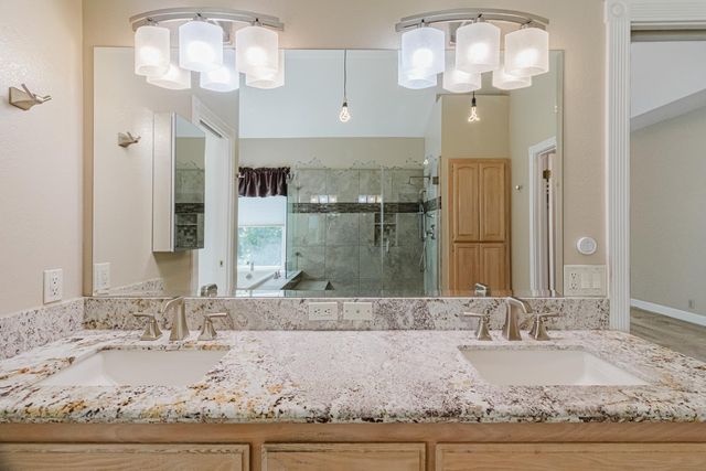 4919 Runway Dr, Fair Oaks, CA 95628