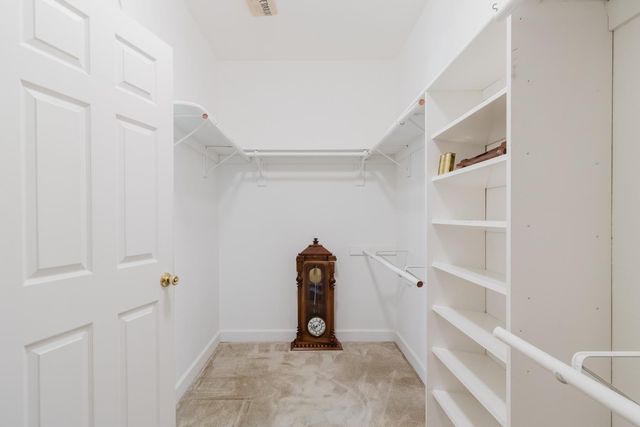 4919 Runway Dr, Fair Oaks, CA 95628