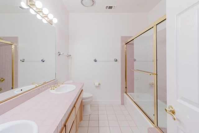 4919 Runway Dr, Fair Oaks, CA 95628