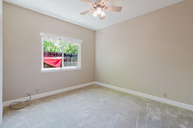 4919 Runway Dr, Fair Oaks, CA 95628