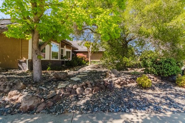 4919 Runway Dr, Fair Oaks, CA 95628