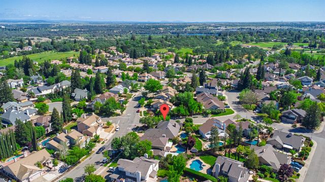 4919 Runway Dr, Fair Oaks, CA 95628