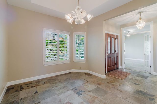 4919 Runway Dr, Fair Oaks, CA 95628