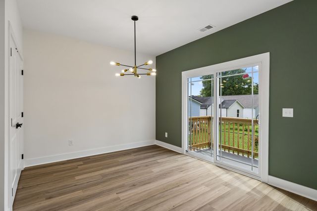206 15th Ave, W, Springfield, TN 37172