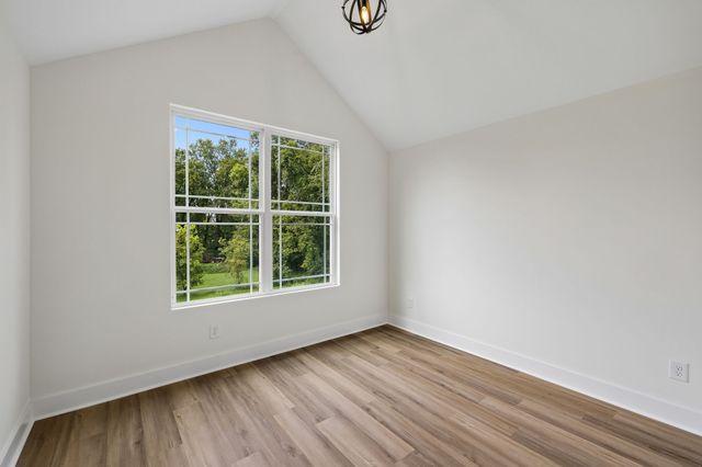 206 15th Ave, W, Springfield, TN 37172