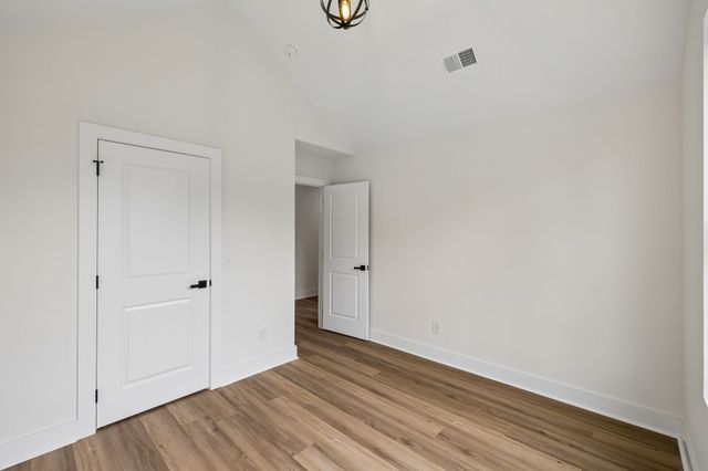206 15th Ave, W, Springfield, TN 37172