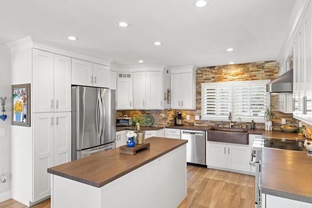 3107 CALLE FUEGO, Carlsbad, CA 92009