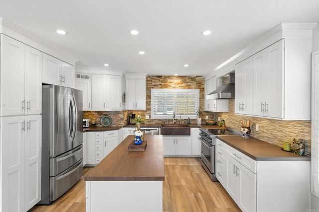 3107 CALLE FUEGO, Carlsbad, CA 92009