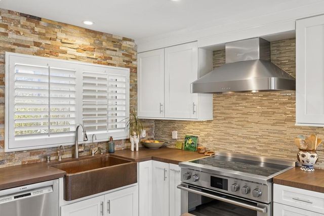 3107 CALLE FUEGO, Carlsbad, CA 92009