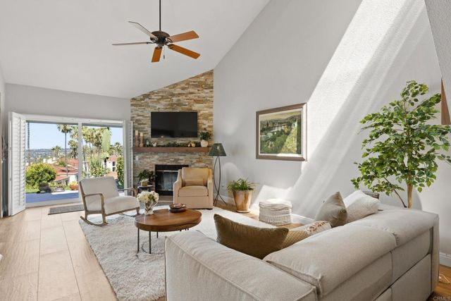 3107 CALLE FUEGO, Carlsbad, CA 92009