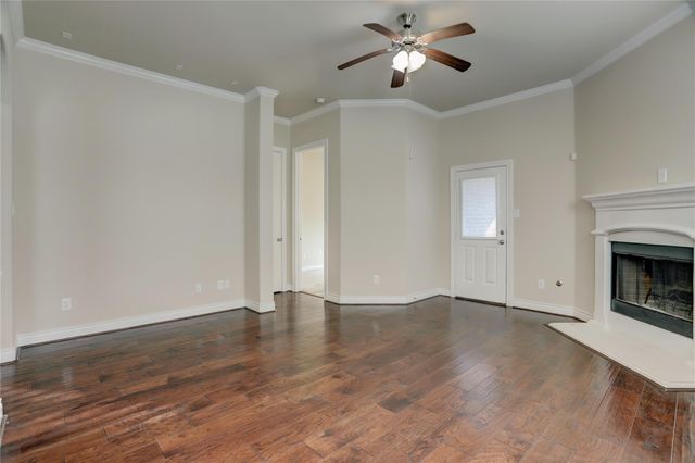 606 Sabinal Street, Webster, TX 77598