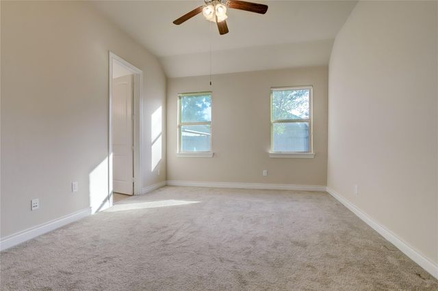 606 Sabinal Street, Webster, TX 77598