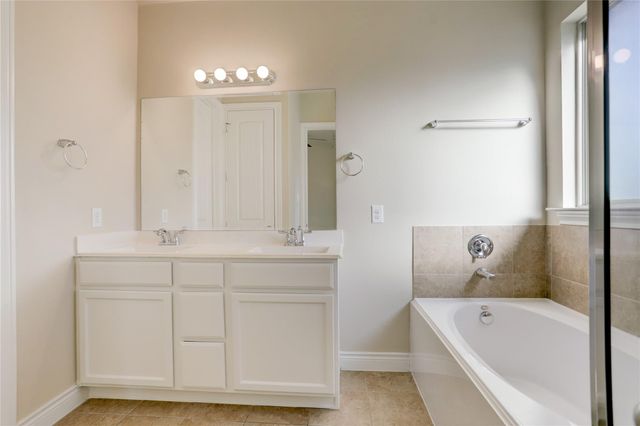 606 Sabinal Street, Webster, TX 77598