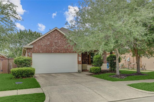 606 Sabinal Street, Webster, TX 77598