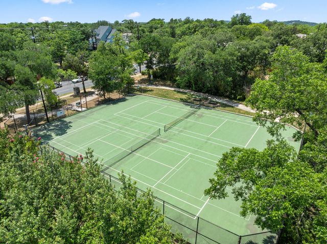 2004 Bremen ST, Austin, TX 78703