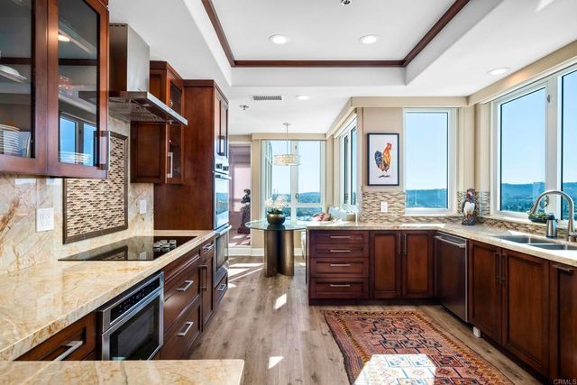 3890 Nobel Drive 2102, San Diego, CA 92122