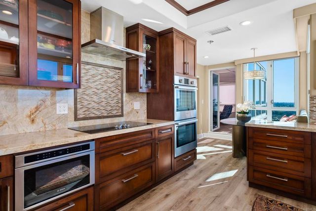 3890 Nobel Drive 2102, San Diego, CA 92122