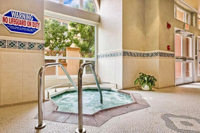 3890 Nobel Drive 2102, San Diego, CA 92122