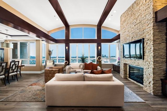 3890 Nobel Drive 2102, San Diego, CA 92122