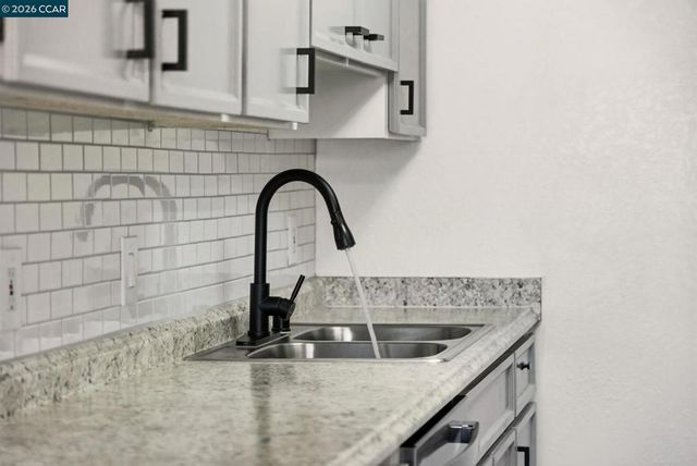 1359 Hull Ln, Martinez, CA 94553