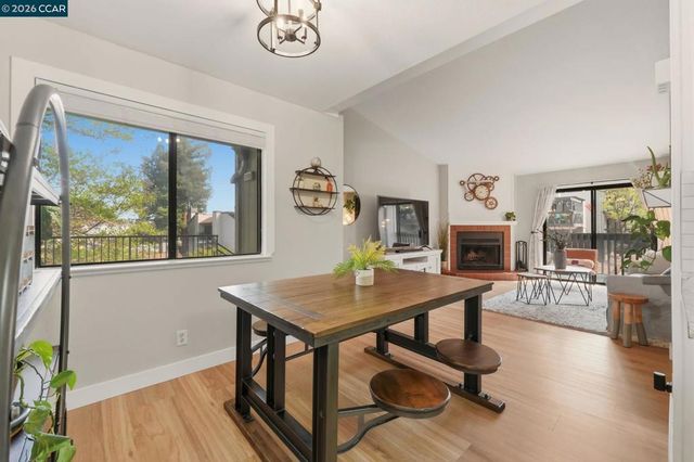 1359 Hull Ln, Martinez, CA 94553