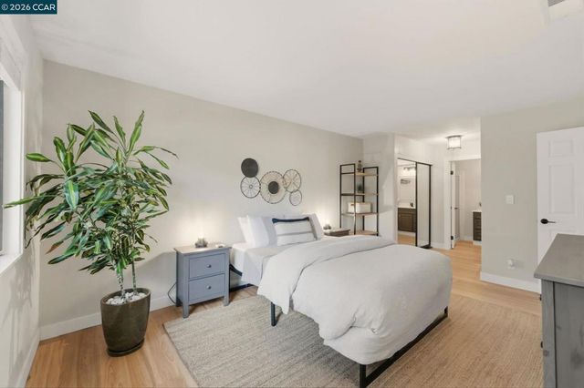 1359 Hull Ln, Martinez, CA 94553