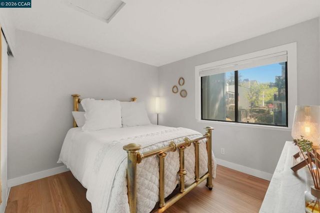 1359 Hull Ln, Martinez, CA 94553