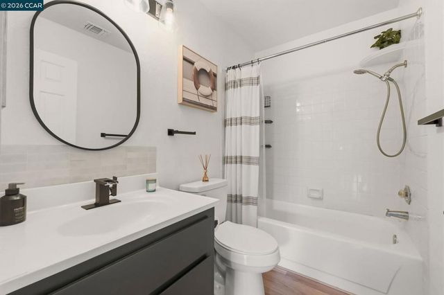 1359 Hull Ln, Martinez, CA 94553