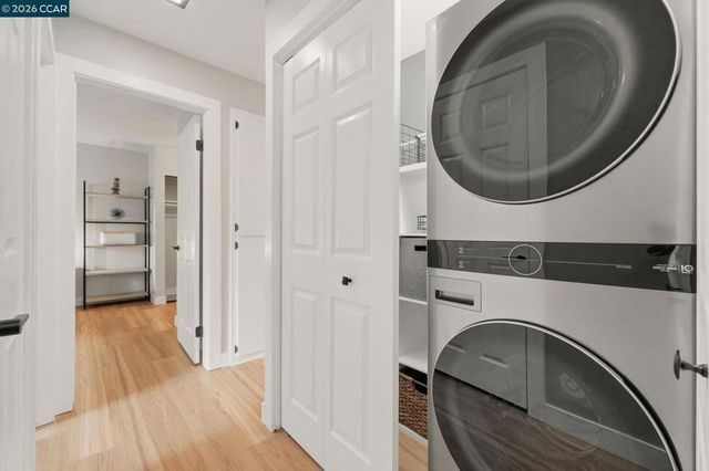 1359 Hull Ln, Martinez, CA 94553