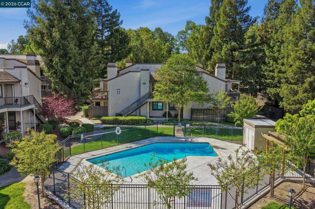 1359 Hull Ln, Martinez, CA 94553