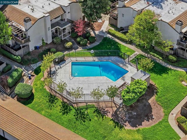 1359 Hull Ln, Martinez, CA 94553