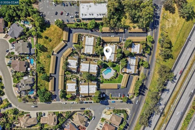 1359 Hull Ln, Martinez, CA 94553