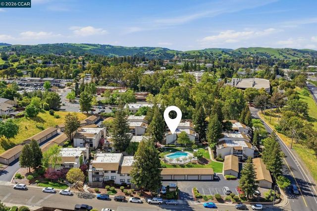 1359 Hull Ln, Martinez, CA 94553