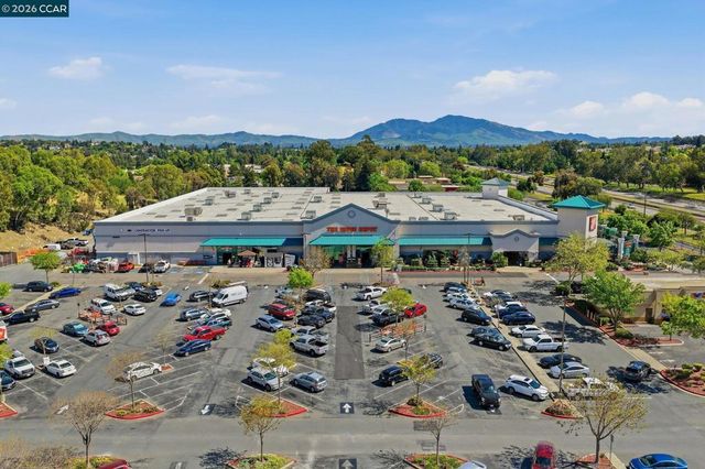 1359 Hull Ln, Martinez, CA 94553