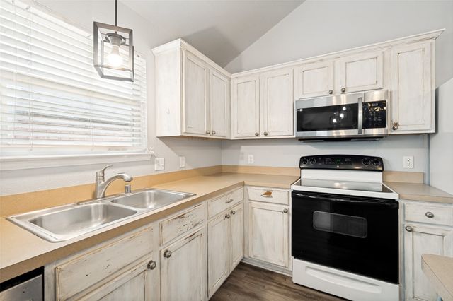 1909 Caddo Street, Little Elm, TX 75068