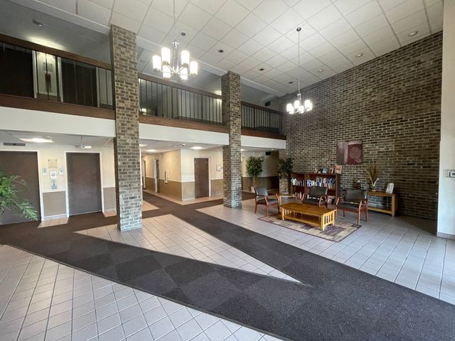 1460 Fairlane Drive 513, Schaumburg, IL 60193